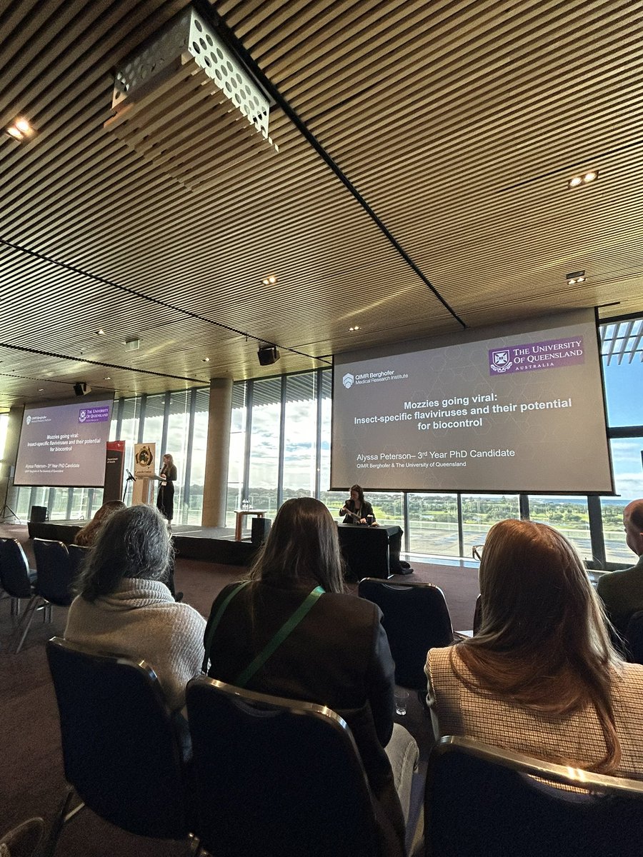 Fellow <a href="/JodyPeters20/">Jody Peters (Hobson-Peters)</a> PhD student Alyssa Peterson giving a fantastic presentation on ISFs at #MCAA2025 !!!