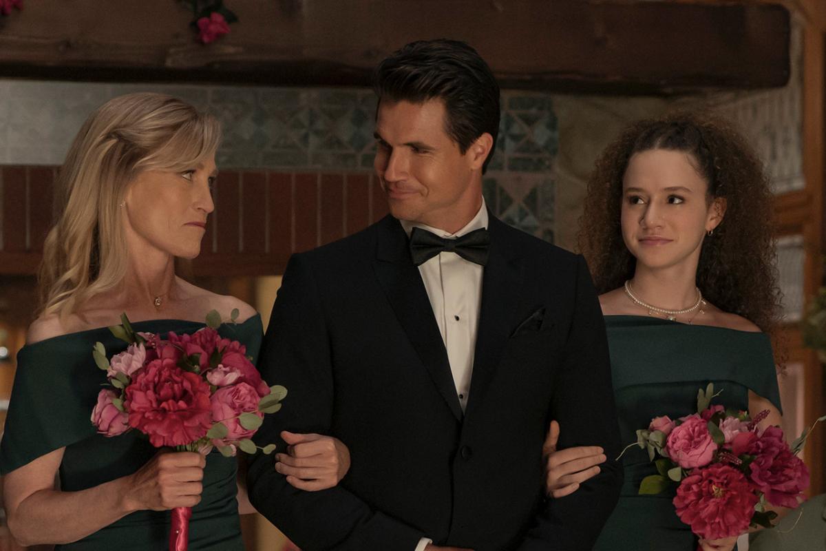 decider's tweet image. There’s definitely no shortage of shocking reveals, big laughs, and moving moments in #Upload Season 4 trib.al/g6aloNf