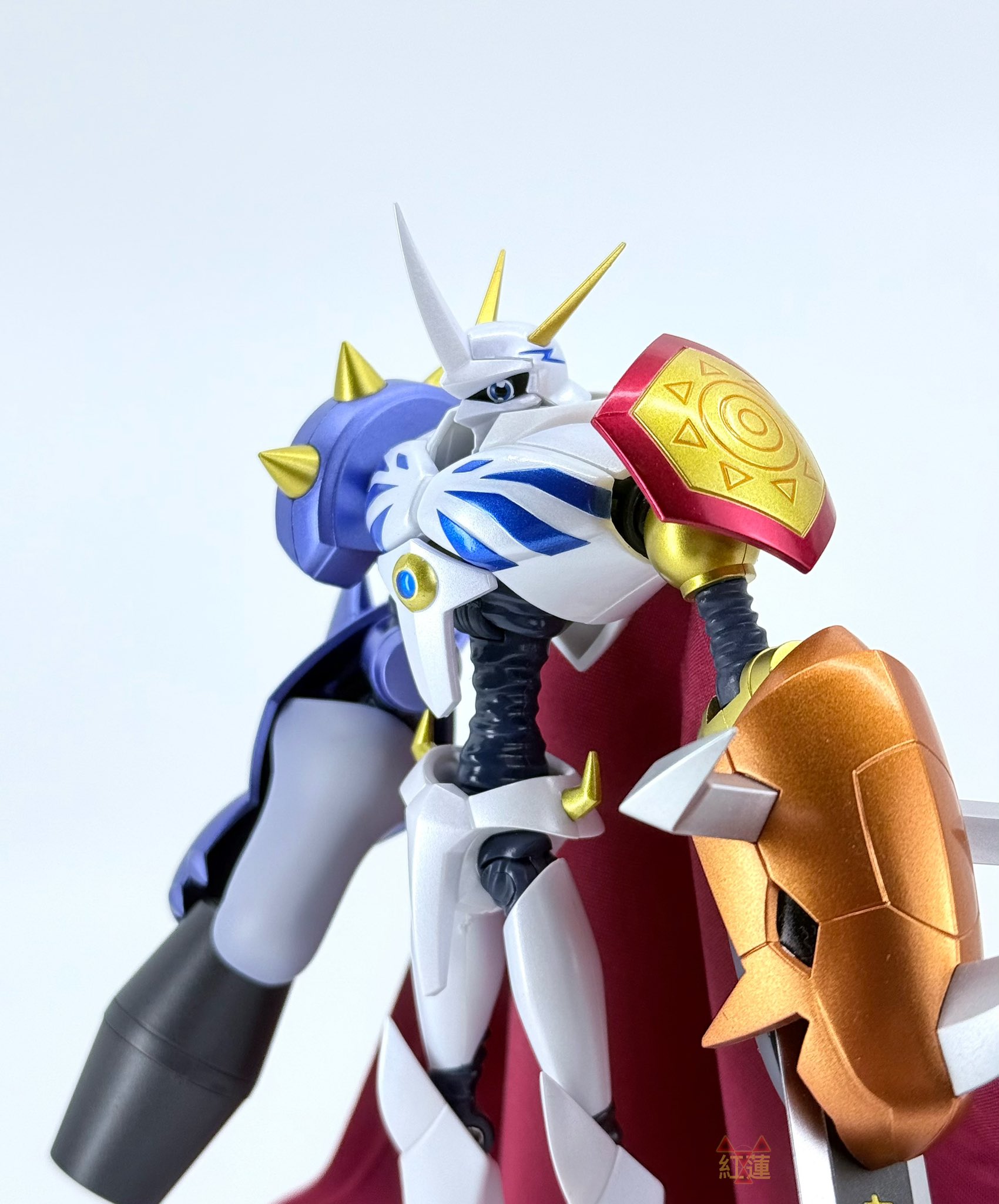 デジモン「オメガモン」のレザー腕時計が登場！20周年記念で「Red