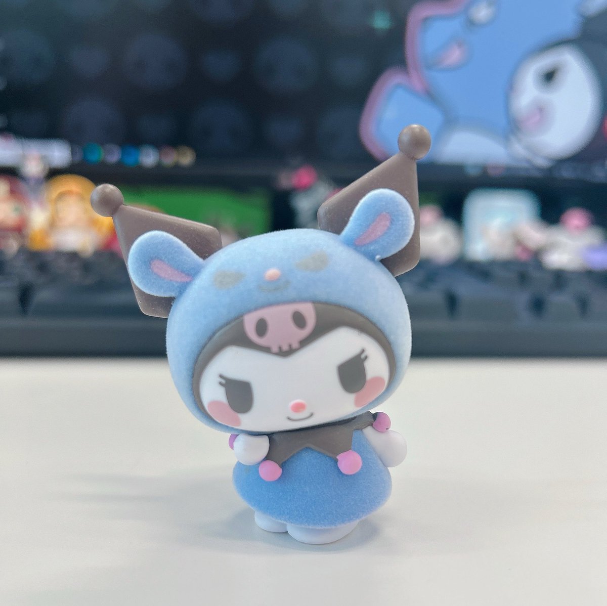 ぐもーにんございます👼🏻✨
もくよーびっ

今日曇ってるしなんか気温もいつもより低い感じ( ˙灬˙ ก)
いつもよりは過ごしやすそう( ˘꒳˘  )

くろみたん肌触りまでいい感じ😈♥️