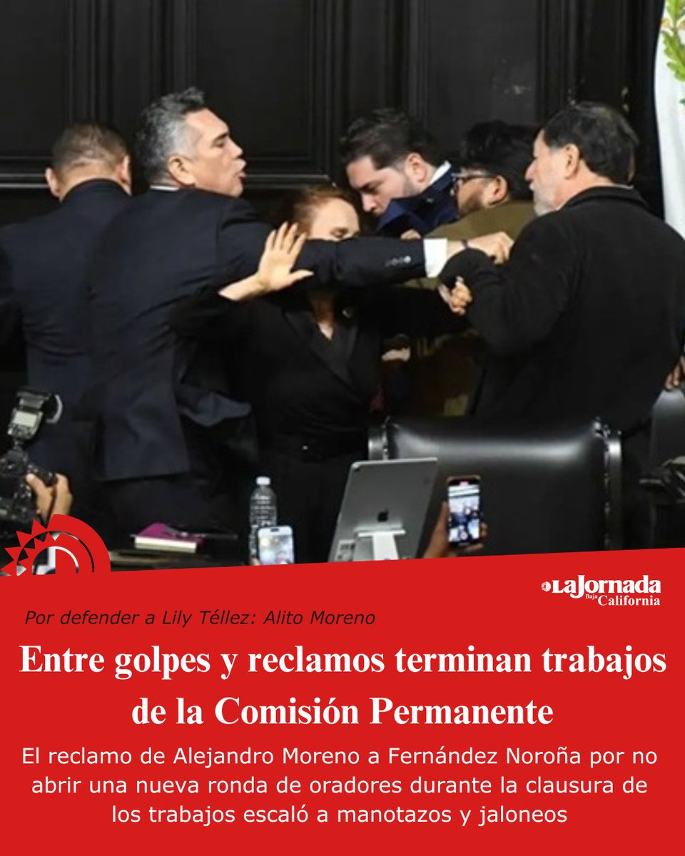 LaJornadaBC's tweet image. MIENTRAS CONCLUÍA EL HIMNO NACIONAL, LOS ÁNIMOS SE ENCENDIERON EN EL SENADO

A golpes, el priista reclamó que no hubiera otra ronda de oradores; aseguró que todo fue en defensa de Lily Téllez, a quien morenistas criticaron por pedir intervención militar de EU en México

#Trifulca