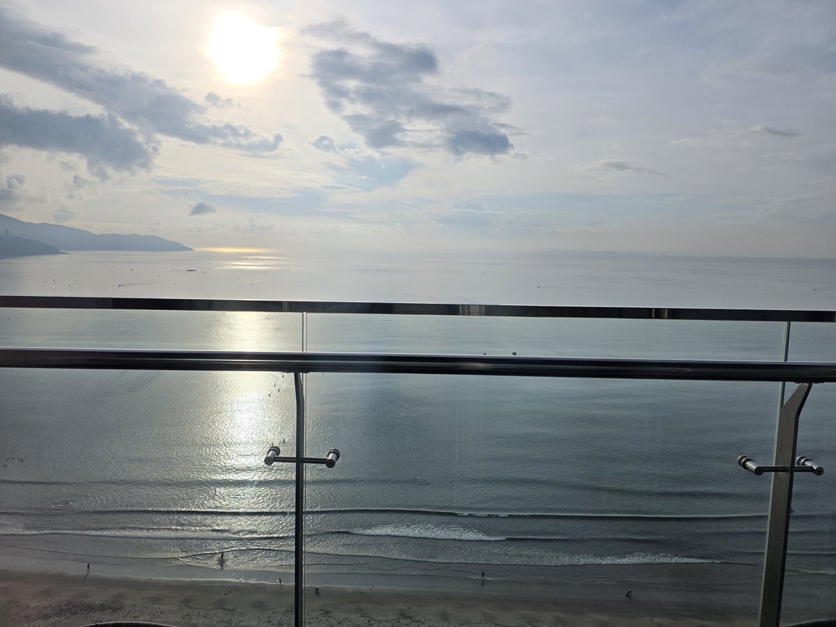 아침 오션뷰 이쁨