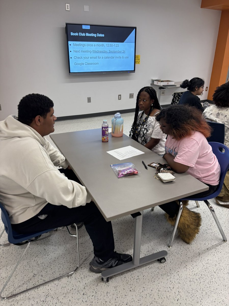 The .<a href="/RNECavaliers/">Richland Northeast HS</a> book club got off to a great start, new &amp; returning members spent time getting to know one another #readersunite 📚😊