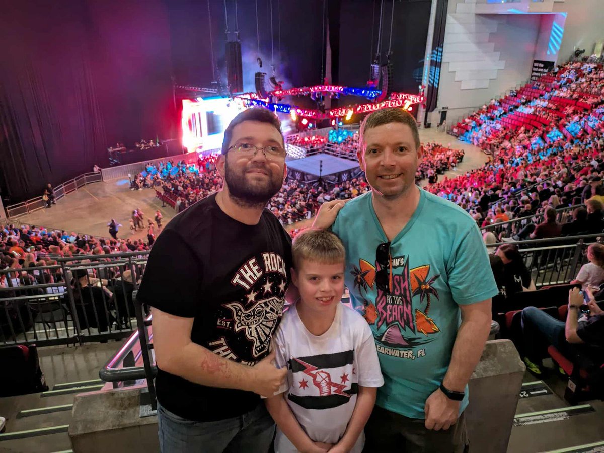 Ashley Douglas (@ashley_d1990) on Twitter photo <a href="/StebobM/">Man of Steven</a> one of the best nights I have ever had and to spend it with my best pal and his son will never forget thank you #wweleeds <a href="/StebobM/">Man of Steven</a> one of the best nights I have ever had and to spend it with my best pal and his son will never forget thank you #wweleeds