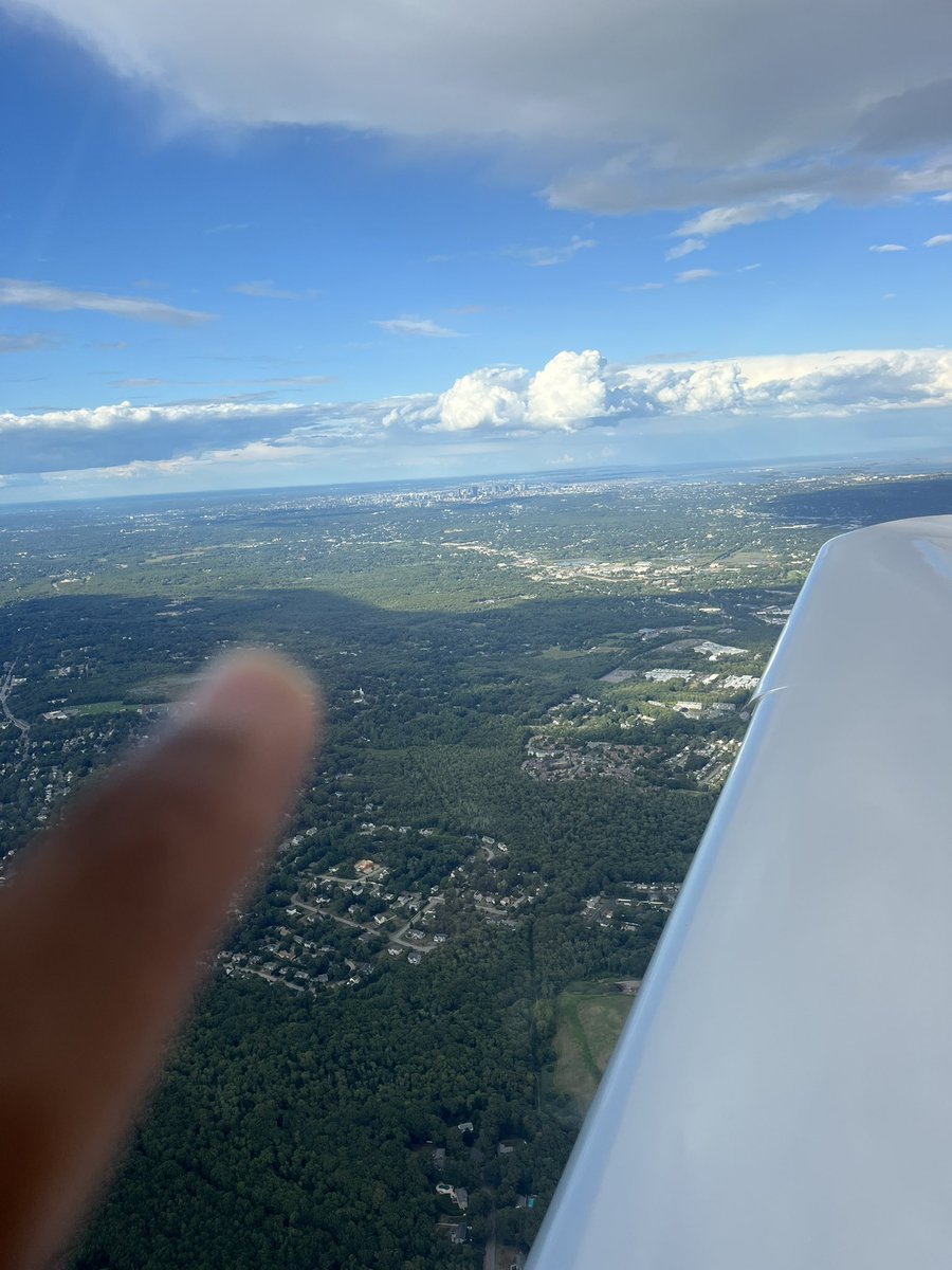 faisonedd's tweet image. First time flying today🤙🏾