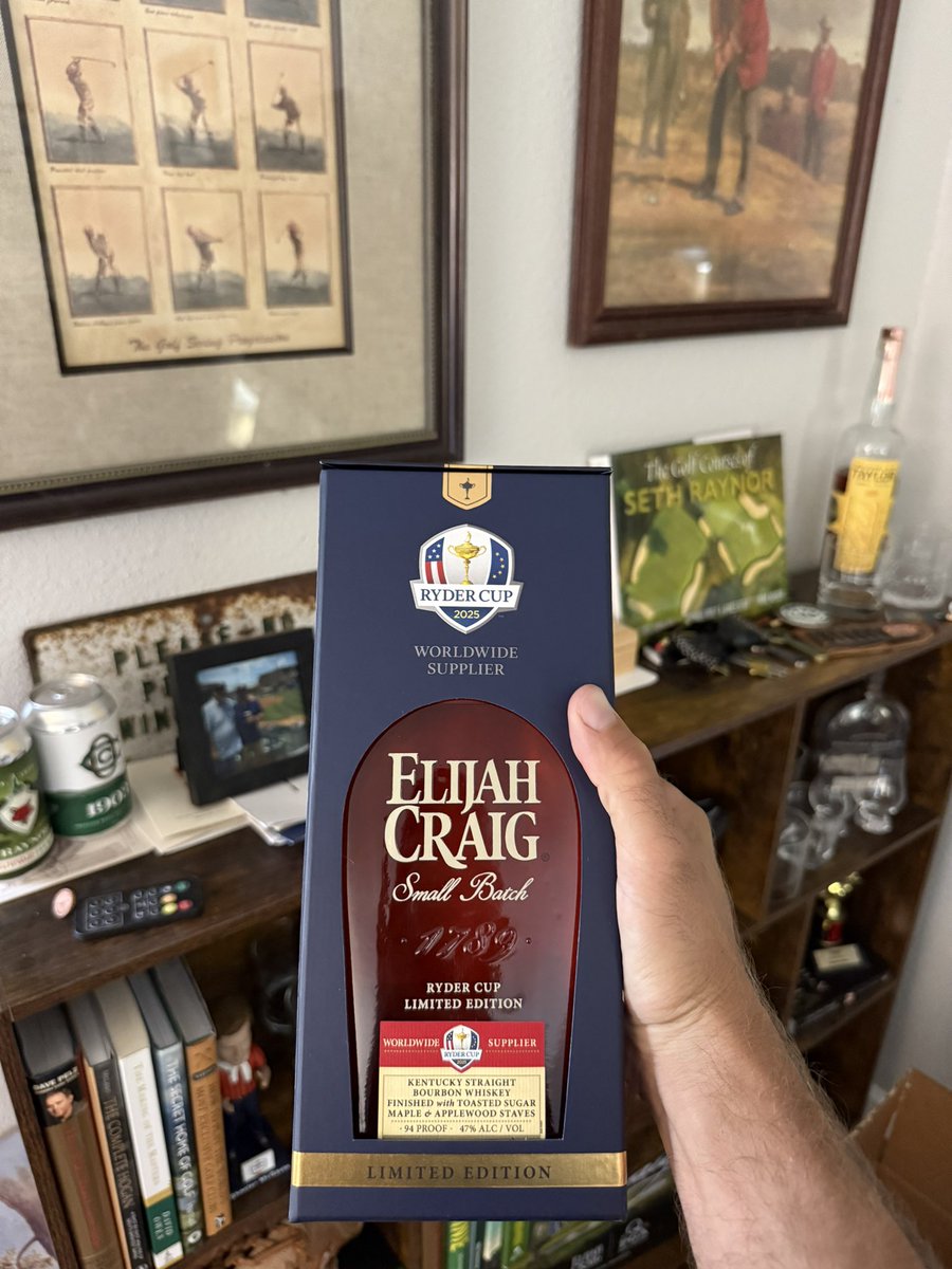 Quite the package to arrive home to, courtesy of the fine folks <a href="/Elijah_Craig/">Elijah Craig Bourbon</a>.