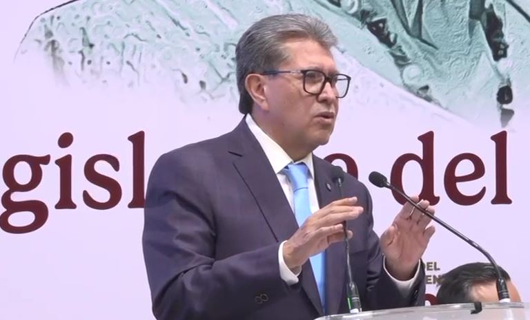 Monreal secunda a Castañón y va contra cobros y barreras en las playas dlvr.it/TMkM9d