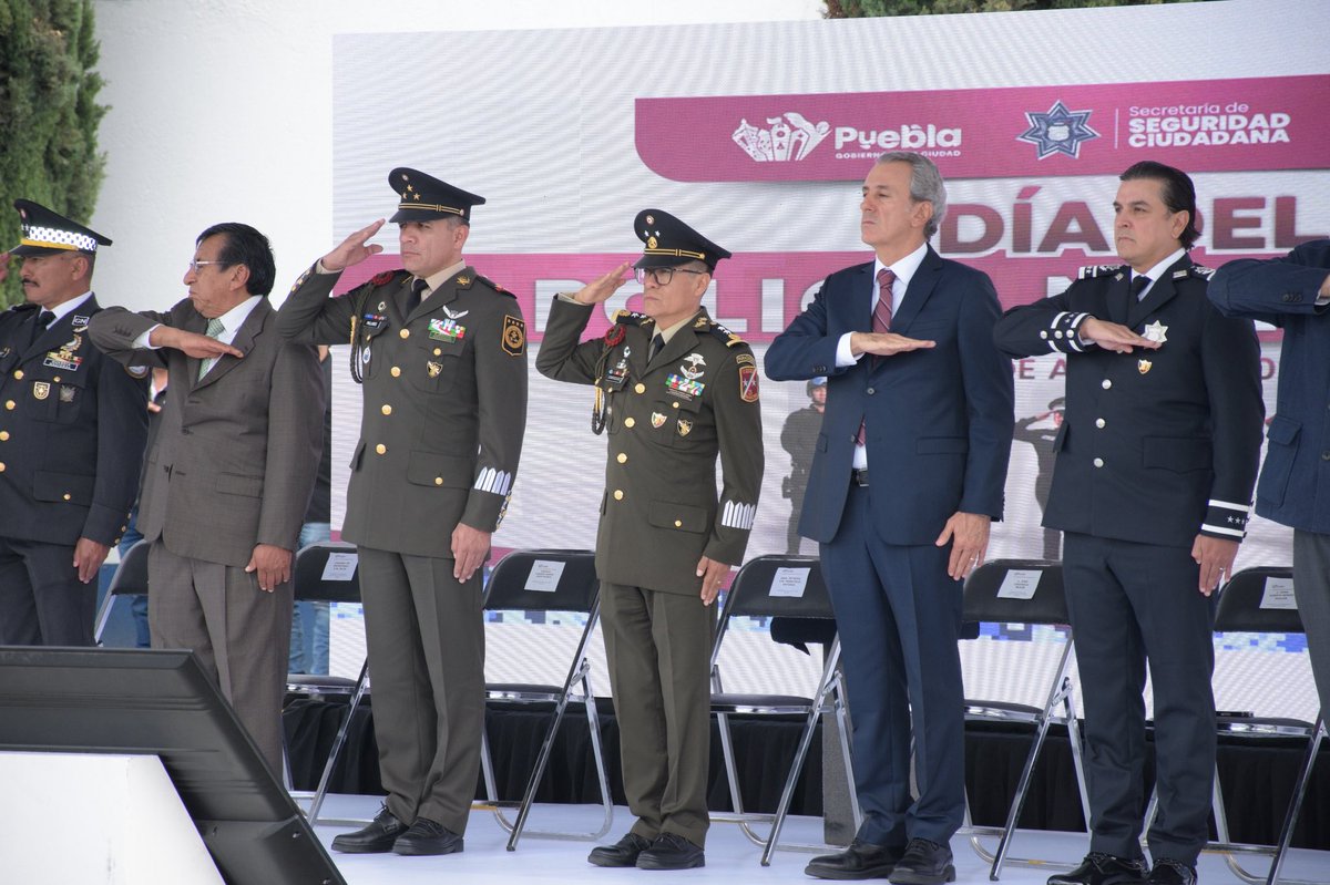 🚔 En la Academia de Formación y Profesionalización Policial, celebramos el #DíaDelPolicía con la presencia del Alcalde <a href="/pepechedrauimx/">Pepe Chedraui 🇲🇽</a>, el Secretario General de Gobierno <a href="/FrancoR01/">Franco Rodríguez</a> y autoridades federales y estatales.