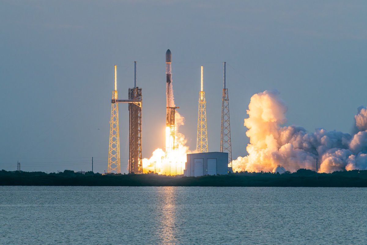 SLDelta45's tweet image. 🚀Launch Pad Playback🔁 

In the past week, the Space Coast has seen 3 successful launches take flight!

🚀USSF-36
🚀CRS-33
🚀Starlink 10-56

Each mission highlights the teamwork that make the #SpaceCoast the world’s Premier Gateway to Space. 🌍🛰️

@SpaceForceDoD | @USSF_SSC
