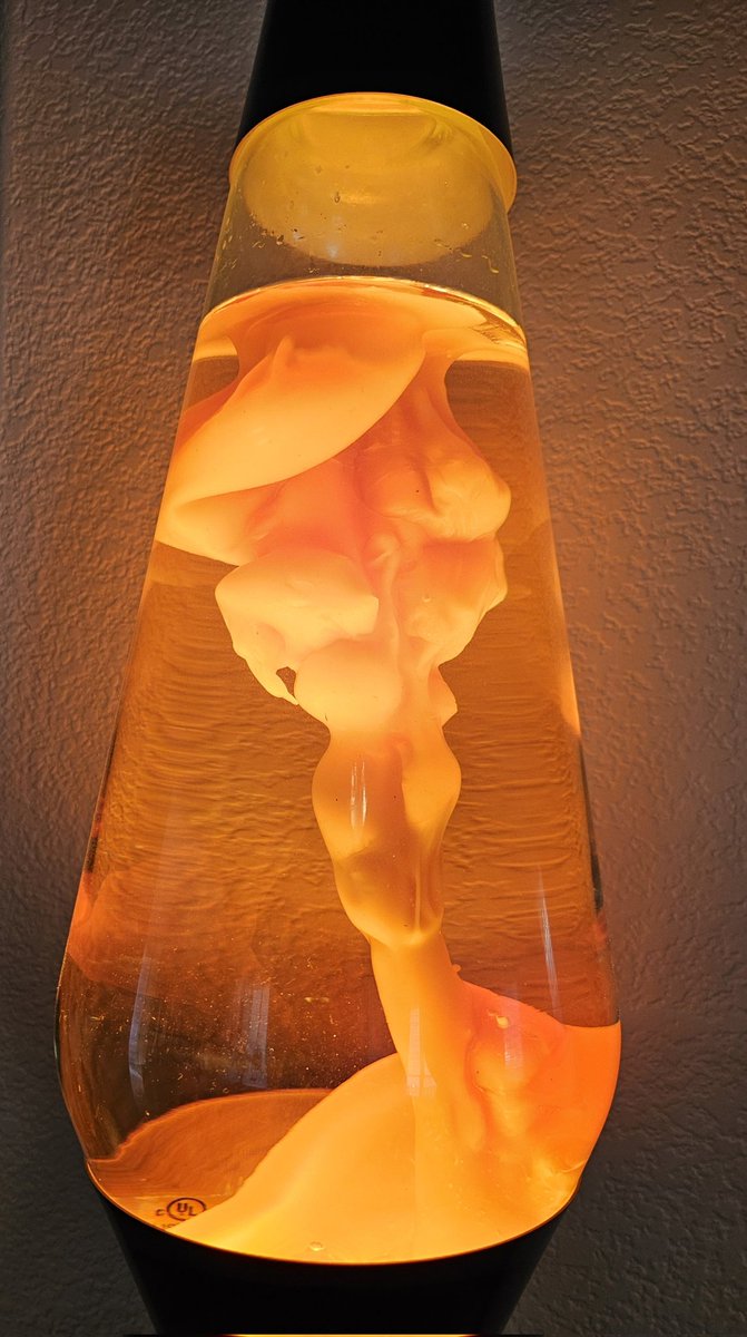 monktoshi's tweet image. tonight&apos;s #lavalamp