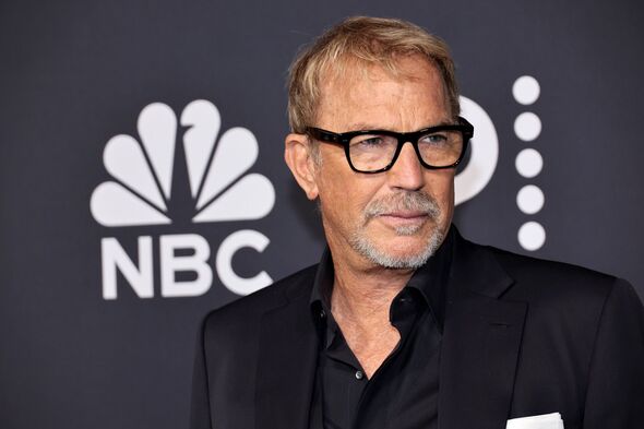 EvilQuando's tweet image. Hey is it true that I'm hansom