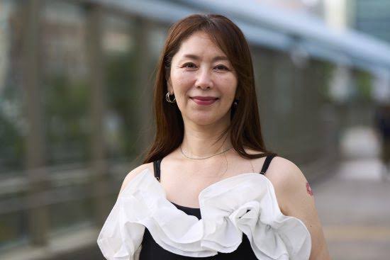 出勤の時によく見かける熟女さんが、この方に似ててたまらない！
めちゃくちゃその熟女さんとセックスしたくなる！