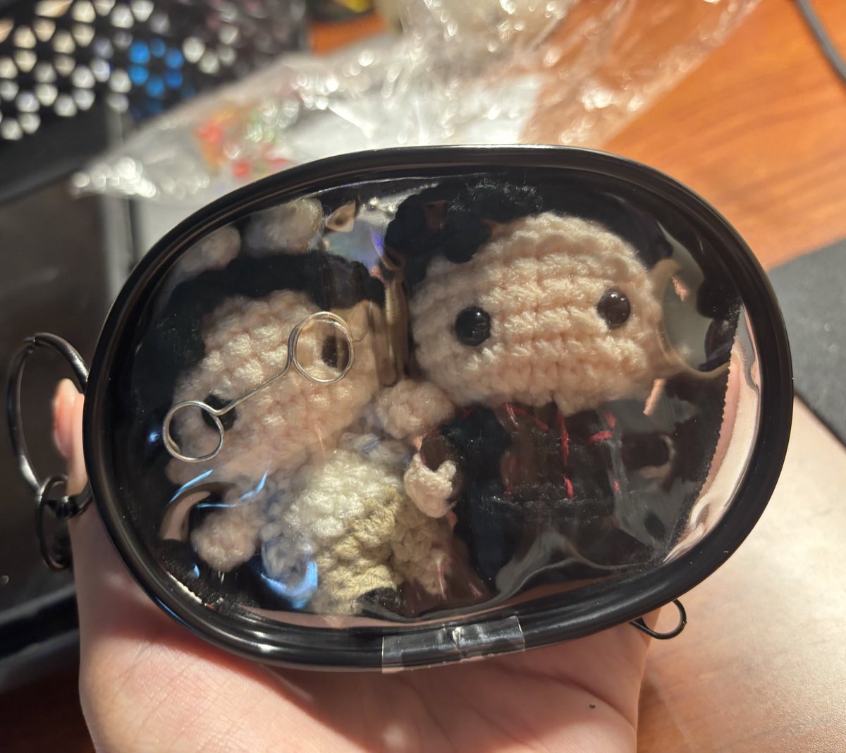 nooo don’t become squished together topwon plushies!!! 😢😢😢