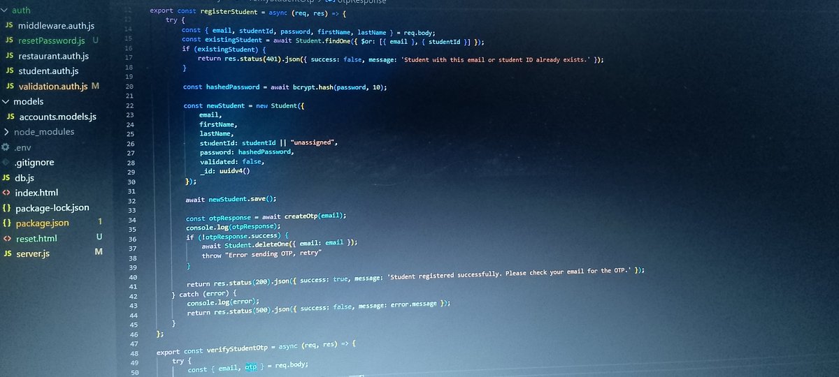 DavinDicator's tweet image. Late night development 🌑🌙✨
#backend #code #web