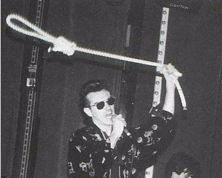 Донатьте, чи шо. Все одно не спимо

send.monobank.ua/jar/8UKX2hPmhU