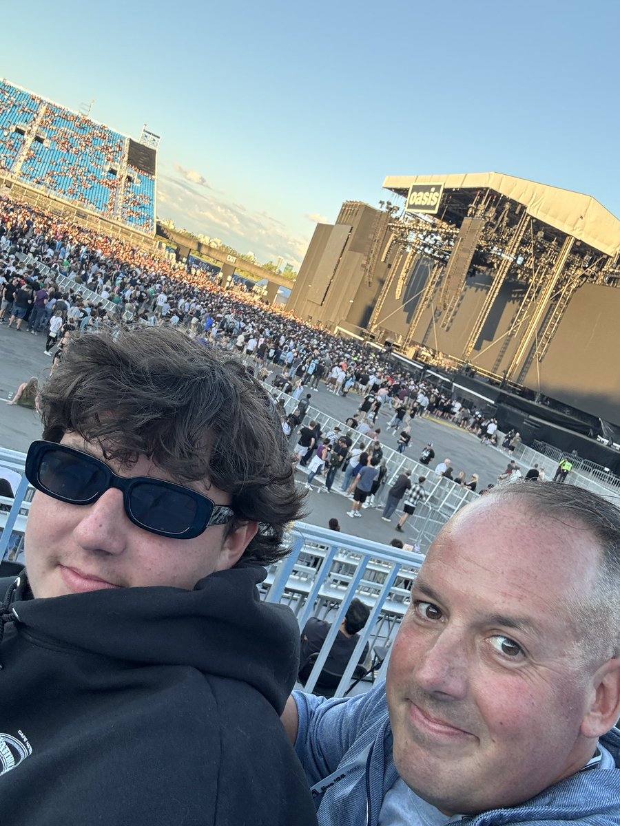 K_Richman's tweet photo. #OasisLive25  Thanks for the memories @cityoftoronto ! #Oasis https://t.co/L9vDwU4Y05