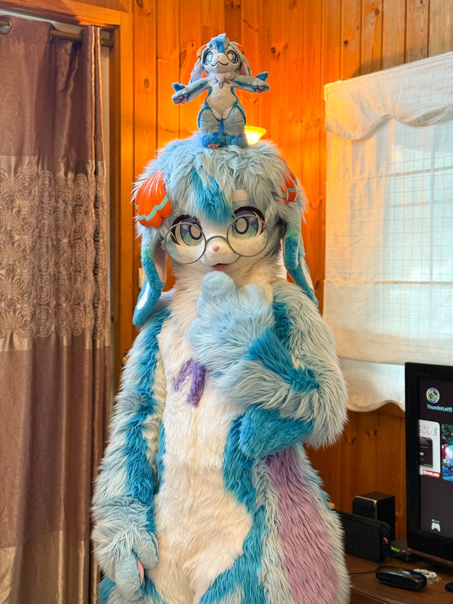 🦈
🦈
📷 : <a href="/kemochuki/">Chuki</a> 
#FursuitFriday #Splash