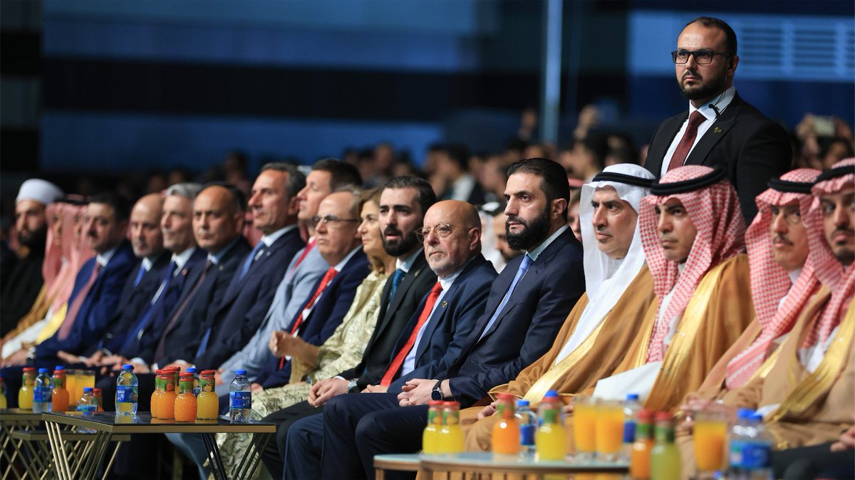 برعاية كريمة من فخامة رئيس الجمهورية العربية السورية السيد #أحمد_الشرع ، افتُتِح في العاصمة #دمشق معرض دمشق الدولي بدورته الثانية والستين، وسط حضور رسمي واسع ضم عدداً من الوزراء وشخصيات سياسية واقتصادية من دول صديقة.

#سوريا