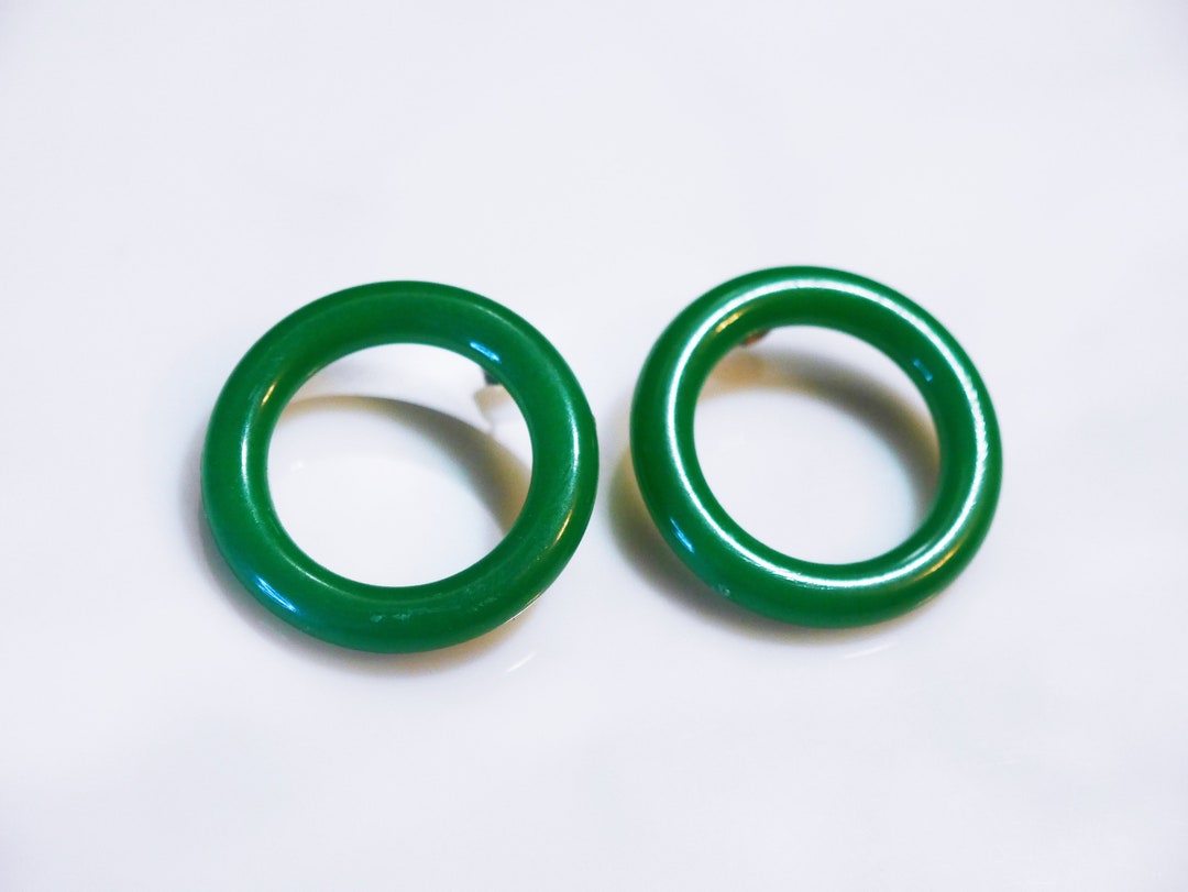 PIERCED Recycled Vintage Retro Lucky Green Circle Hoop Fashion Costume Earrings by NolaRejeweled dlvr.it/TMkMwC