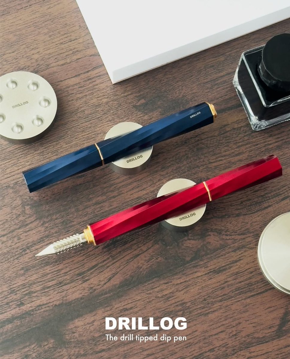 info_drillog's tweet image. 【DRILLOG classical2 spiral】

Each DRILLOG pen barrel is like a miniature sculpture.
Enjoy the spiral form that captures light and shadow on your desk with striking beauty.

🔗instagram.com/p/DN2OvAsZrWy/…

#DRILLOG 
#dippen
#sanfranciscopenshow