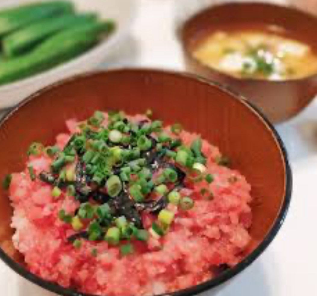 今ラジオで言ってた内容。
「ネギトロ」の「ネギ」は「葱」ではないとのこと。

骨から身を「ねぎ取る」からきてるらしい。

#そんなこといいからギター弾け