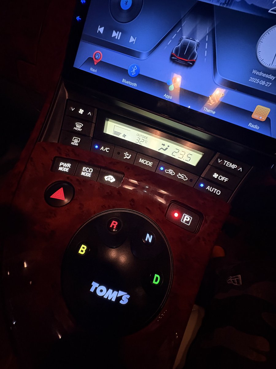 暇だったので打ち替えました！
初挑戦にしてはよくできましたー！
純正ETCまで打ち替えてやった！