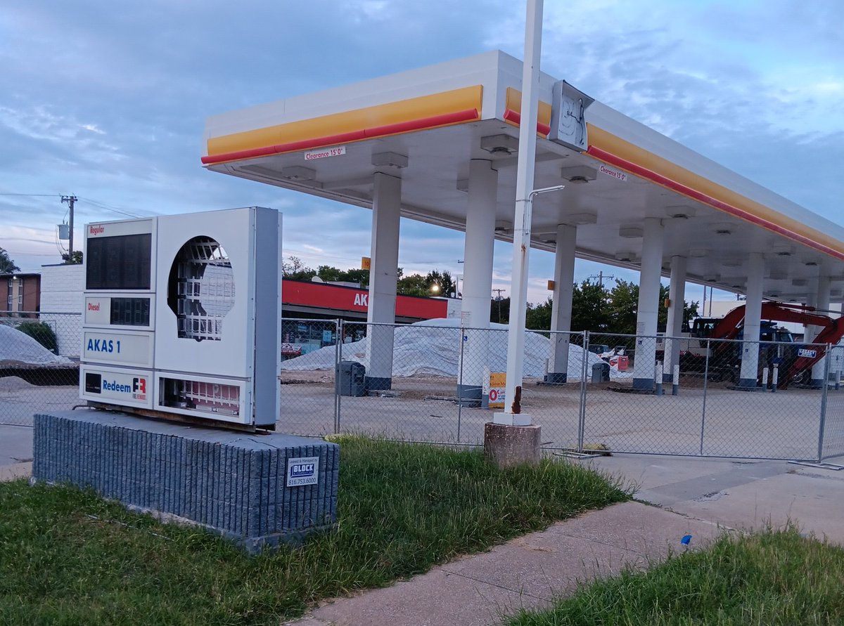 Another carcinogenic toxin spewing money exporting gas station goes down!