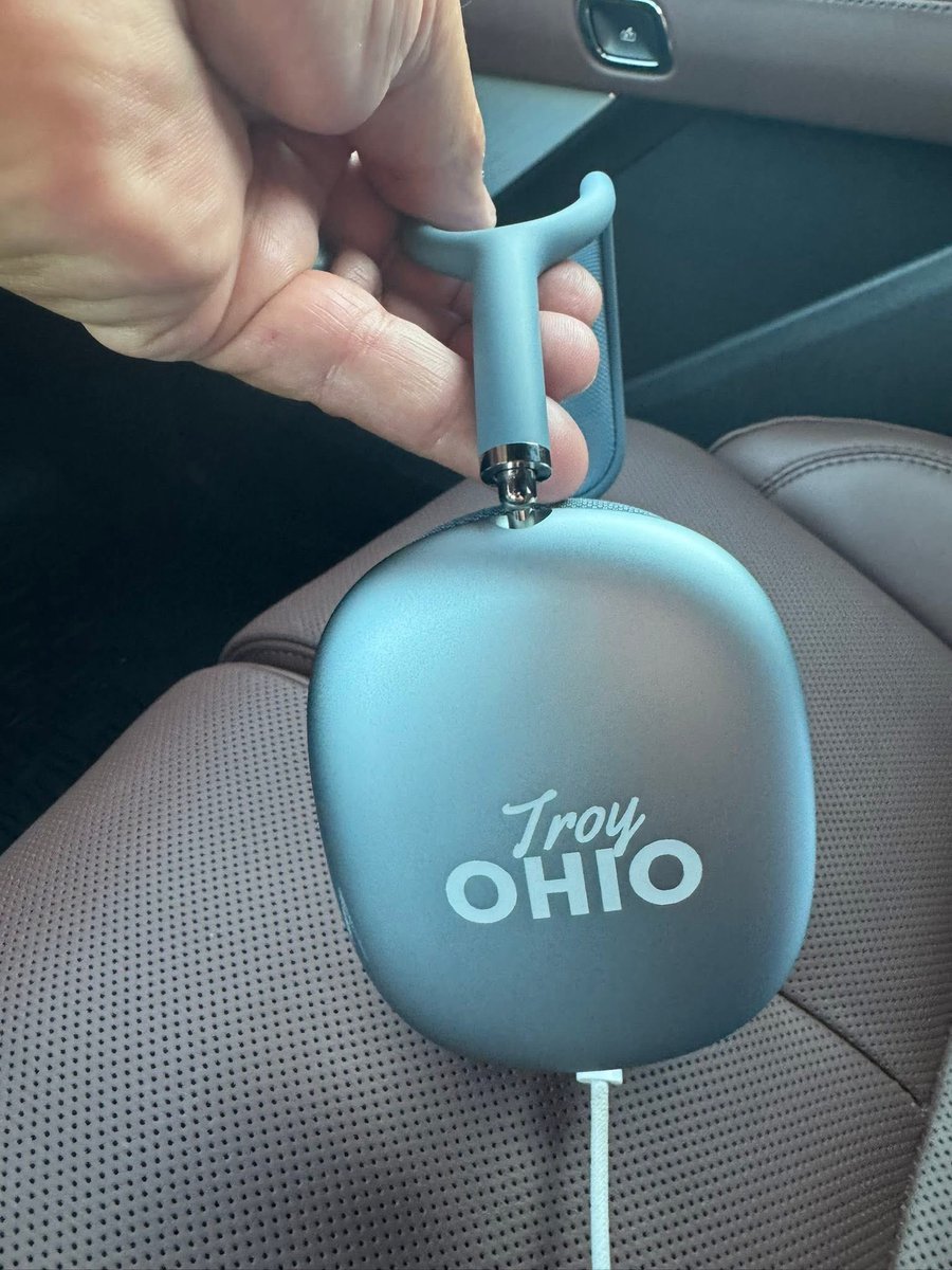 It was an awesome day in the district! I had several stops today and finished the evening at the Troy Chamber of Commerce's 80th Annual Steak Fry and Auction.
The Troy community knows how to support their own and it was great to meetany of them.  
Check out the custom Troy Apple