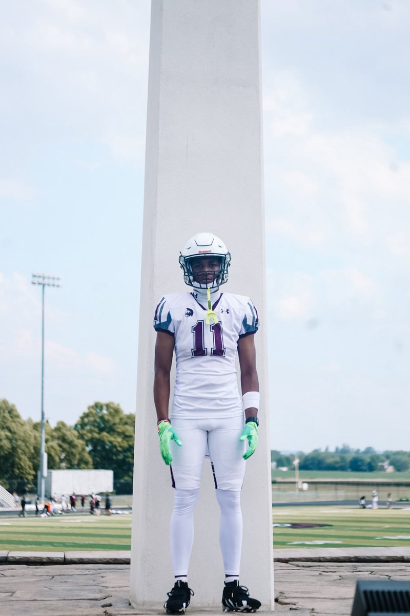 Dnice_twotimes's tweet photo. SENIOR SEASON LOADED!!!! 👿D3 @dereonn__ #FORRESTBOYZSTRONG #HOPEBOYZ https://t.co/qMqIF9J4F0