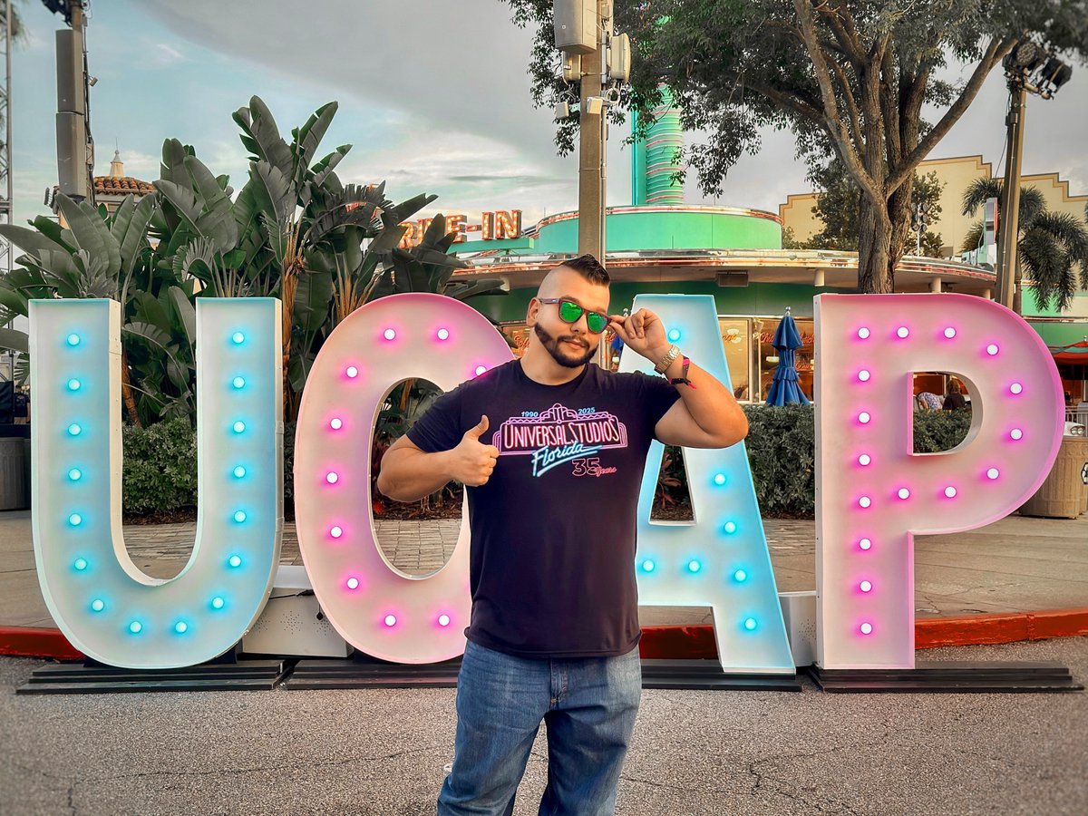 TuckBeck's tweet image. I wish every night, was UOAP Nights! Making memories, and having so much fun… UOAP Nights at @UniversalORL will always be number one! 🙌🏼🙌🏼🙌🏼
.
#OrlandoFlorida #UniversalStudios
#UniversalStudiosBlogger #UOAP
#ThemePark #UOAPNights 🌙