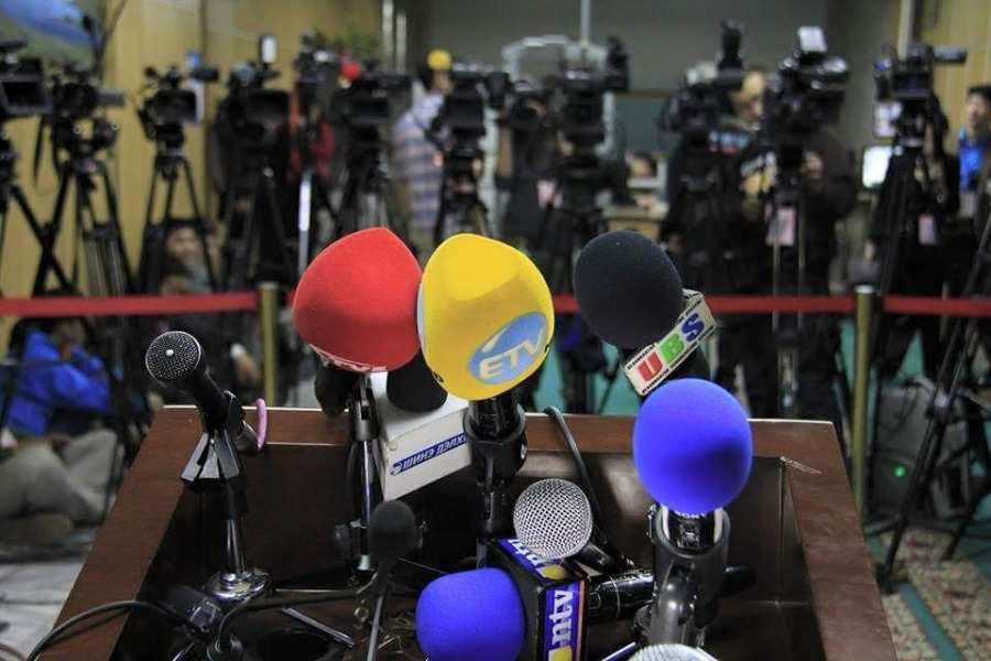 Өнөөдөр болох үйл явдлын тойм:

УИХ-ын гишүүн О.Номинчимэг, Ч.Анар, Б.Мөнхсоёл нар Төрийн ордны 2-р давхарт хэвлэлийн бага хурал хийнэ

reelnews.mn/a/2593