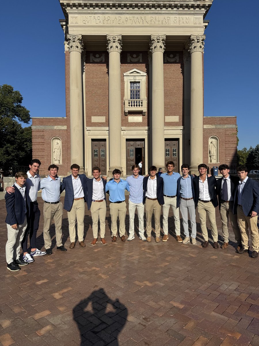 CoachRepp's tweet image. New school year. First day of classes and a great student-athlete welcome back. #PurplePassion #GoCrossGo