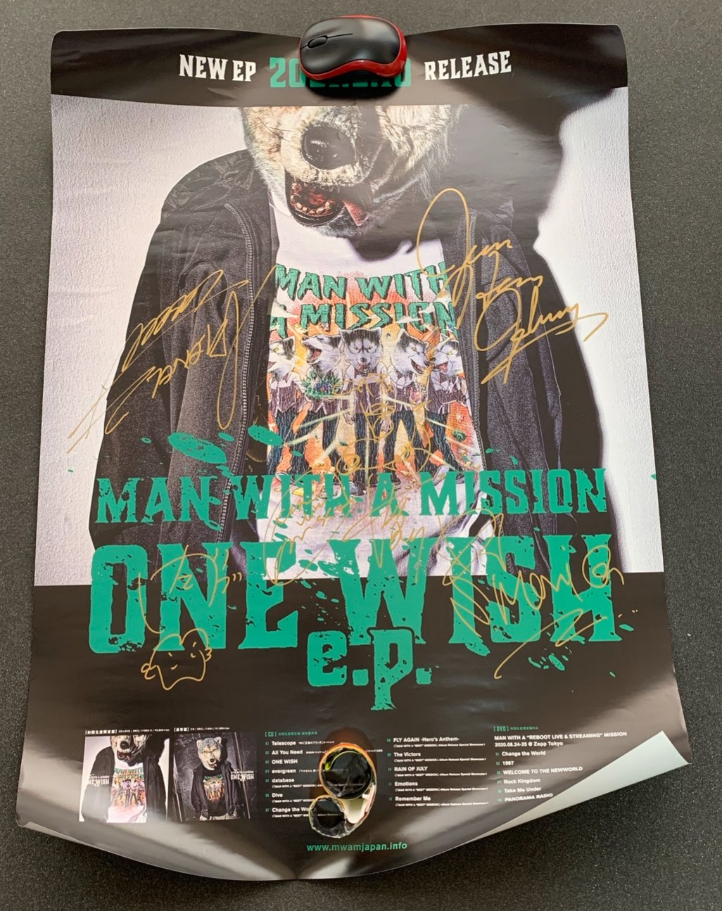 NEE タオル、バケモノの話 直筆サイン入りポスター NEE バケモノの話 直筆サイン入りポスター - メルカリ