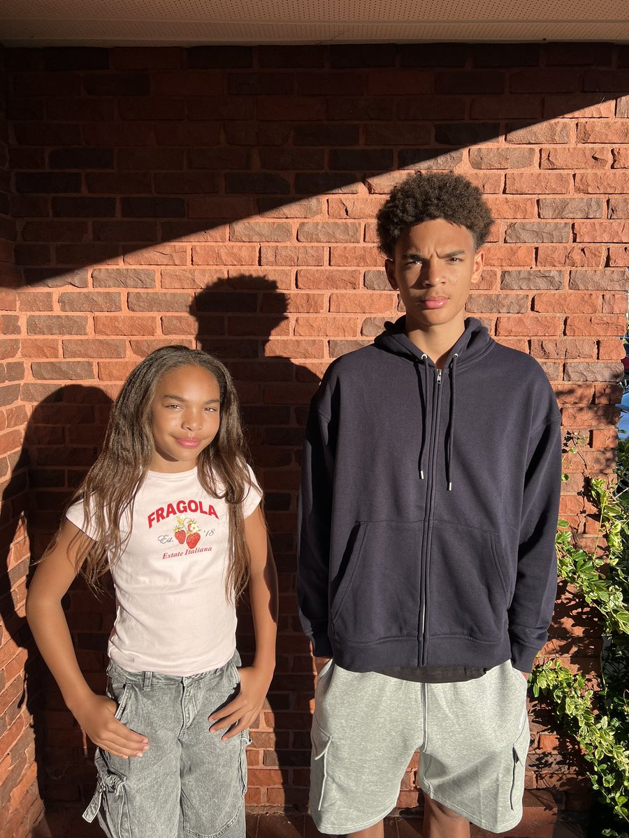 Back-to-School 2025!

Grade 6 for Eva and Grade 11 for Isaac…very proud of them &amp; know they’re going to have fantastic years! #BackToSchool2025 #TheJourney 📚🍎