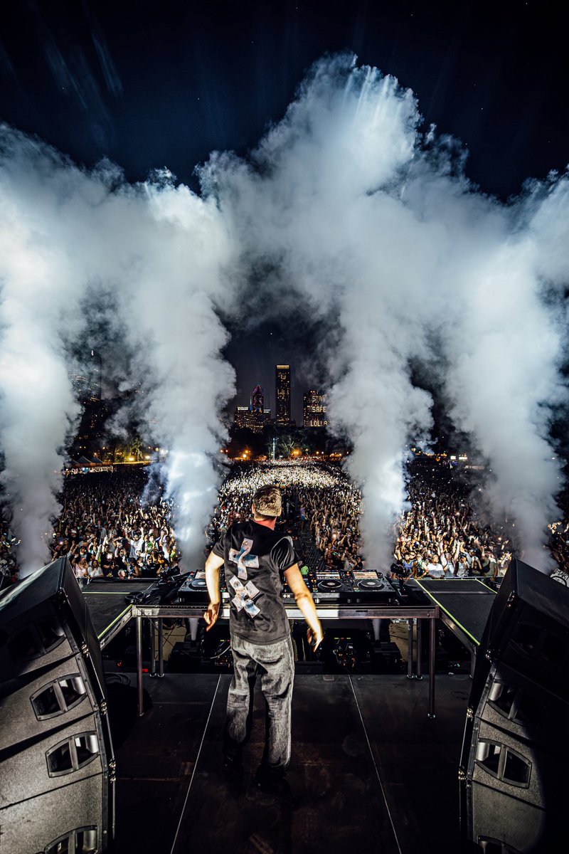 MartinGarrix's tweet image. 𝐧𝐞𝐰 𝐦𝐞𝐫𝐜𝐡𝐚𝐧𝐝𝐢𝐬𝐞.. Level &amp;amp; Wave Tees available in the shop!! 👕❤️

shop.martingarrix.com/collections/su…