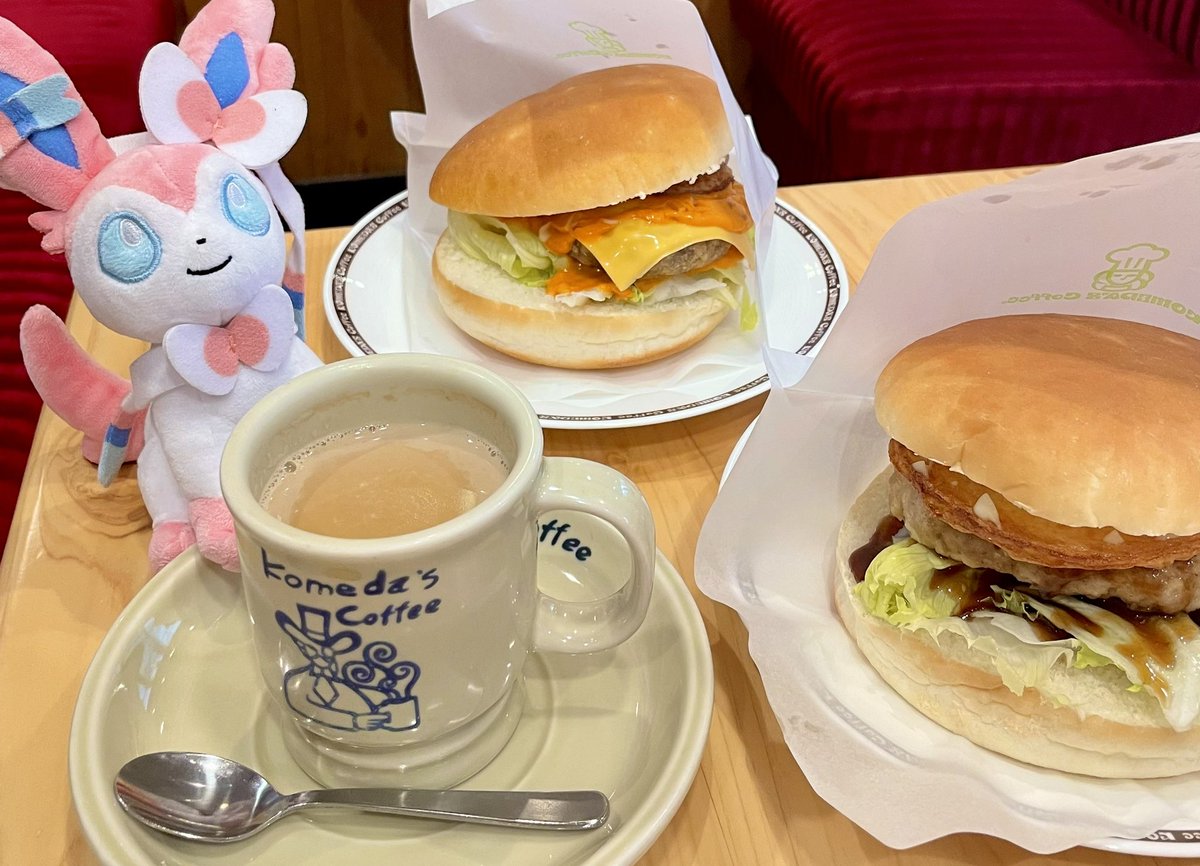 コメダのお月見フルムーンバーガー今年も美味しかったね！
 #ポケぬいもぐもぐ部  #ポケぬいカフェ部  #ニンフィア  #ポケモンfit  #コメダ珈琲