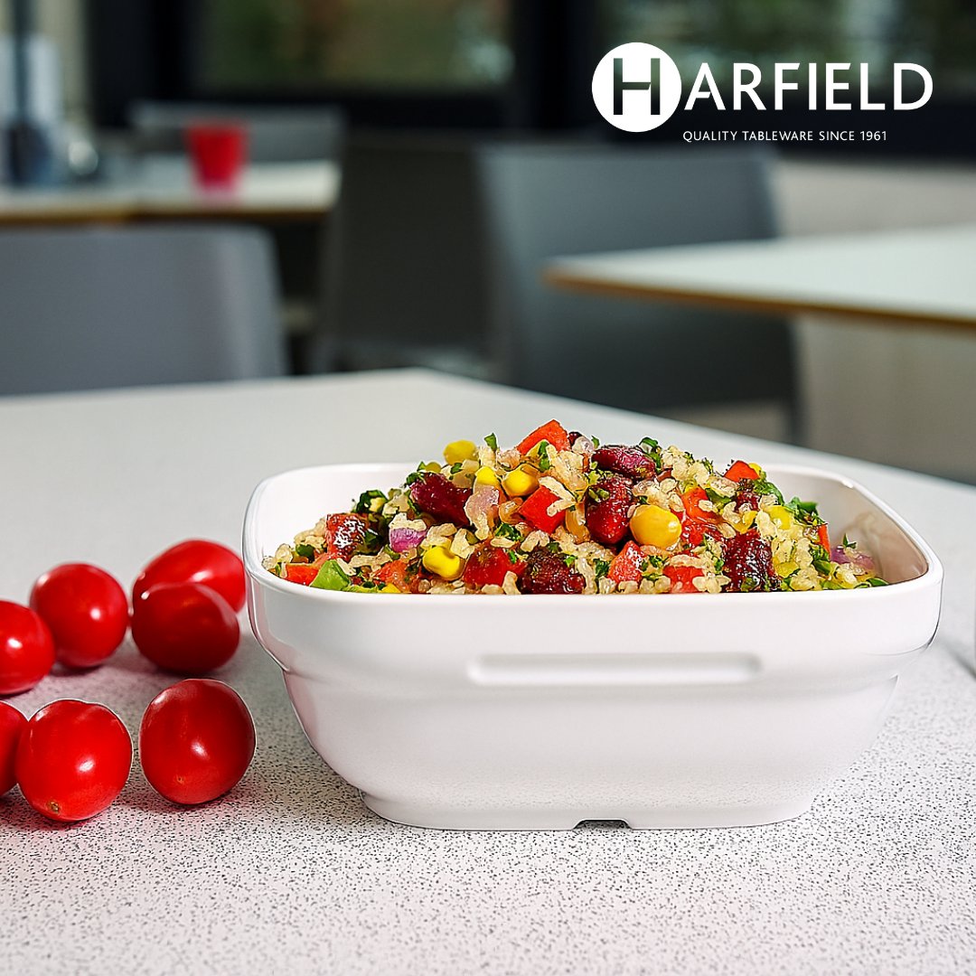 Harfield1's tweet image. 🥗 Serving #salads has never been simpler with Harfield!

Our versatile range of containers &amp;amp; lids come in all shapes &amp;amp; sizes - perfect for fresh portions of #onthego salads in any #catering setting.

✅ Stackable

✅ Virtually unbreakable

✅ Dishwasher &amp;amp; microwave safe