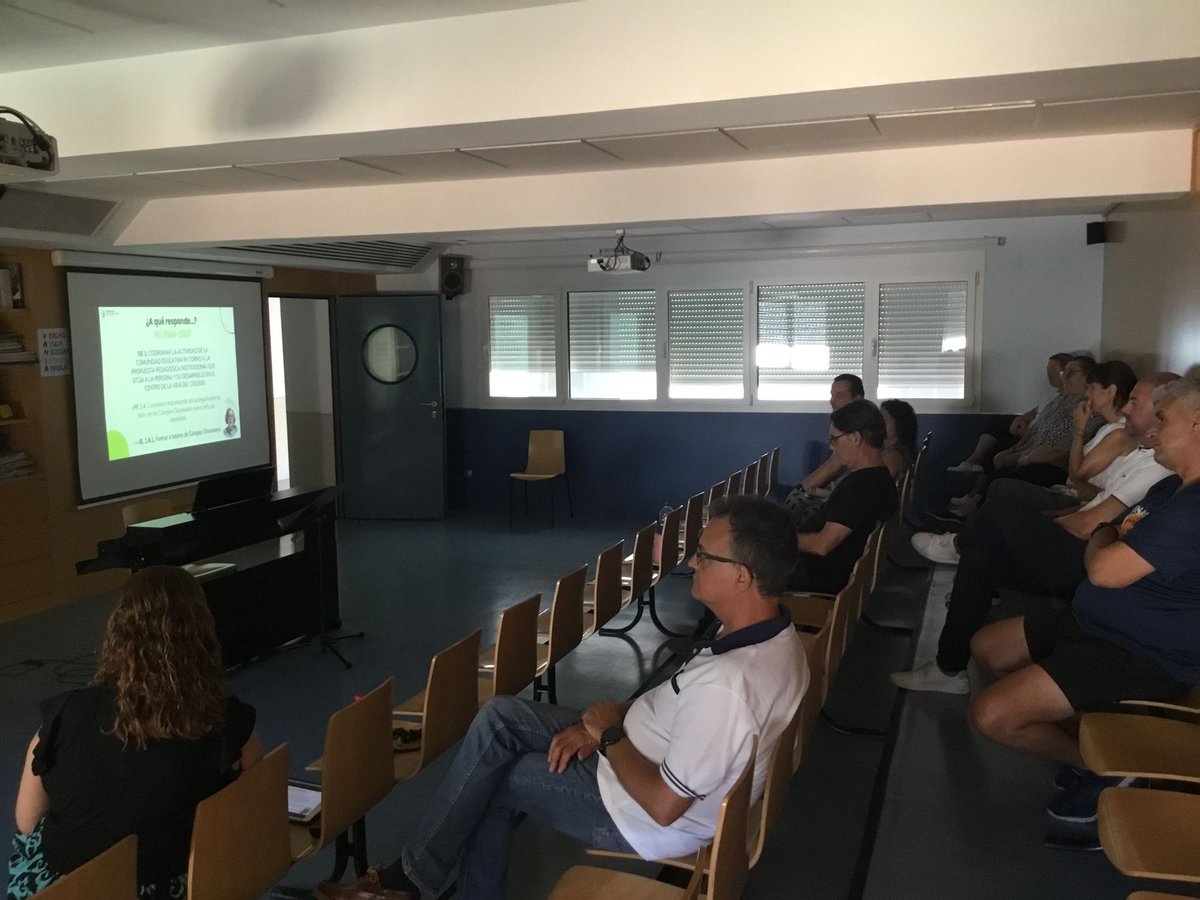 Equipo educativo en formación constante, queremos seguir mejorando para ofrecer lo mejor a nuestros escolanes.

#EscolaniaValencia
#SomosDiocesanos
#QuienDecisQueSoyYo
#AcompañamientoIndividual