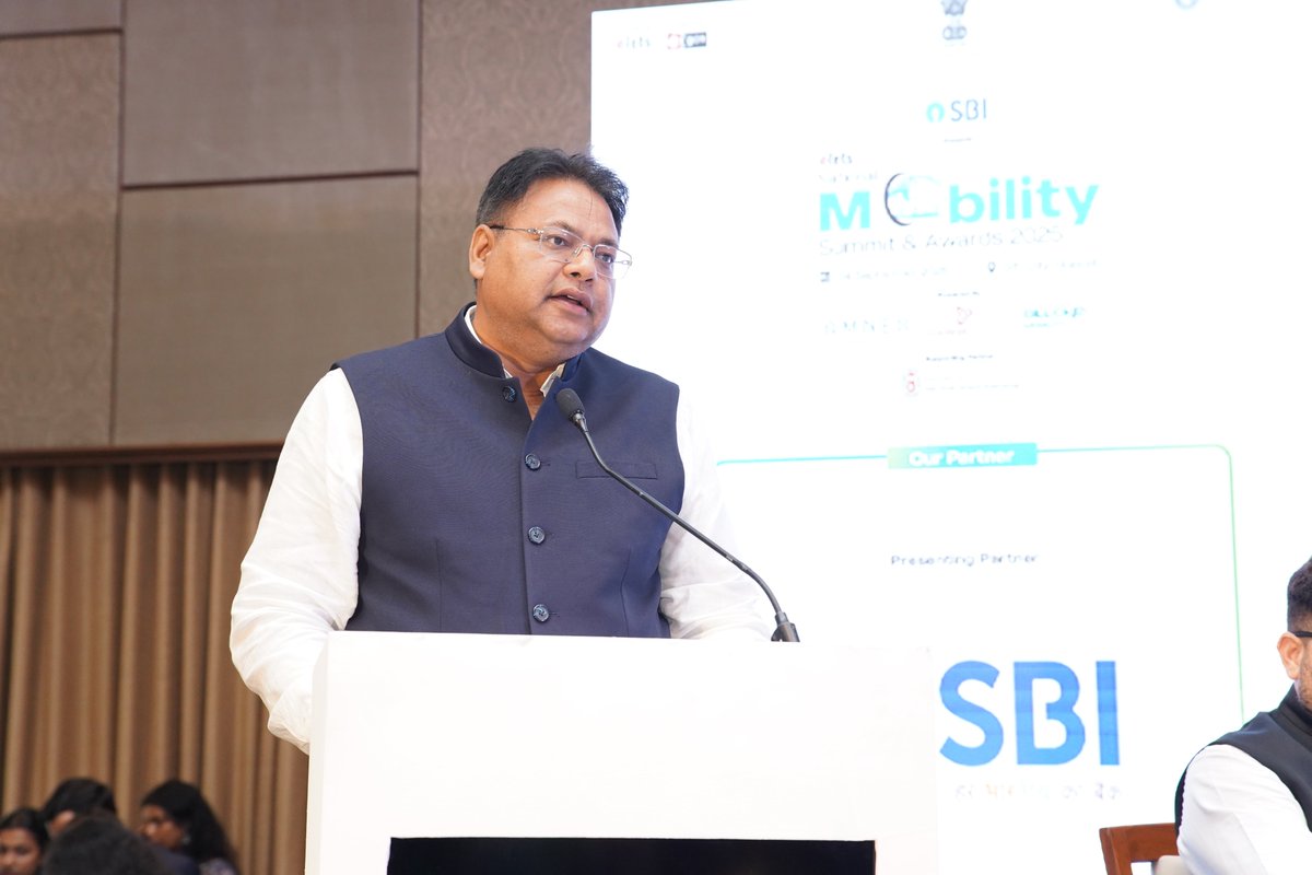 egovonline's tweet image. Balanced Mobility is the Backbone of a Nation’s Growth

Shri Ved Prakash, IRTS, Divisional Railway Manager, Ahmedabad delivered his Special Address at the Elets National Mobility Summit &amp;amp; Awards.

#EletsUrbanMobility #GreenMobility #EVInfrastructure #ChargeZone #ElectricFuture