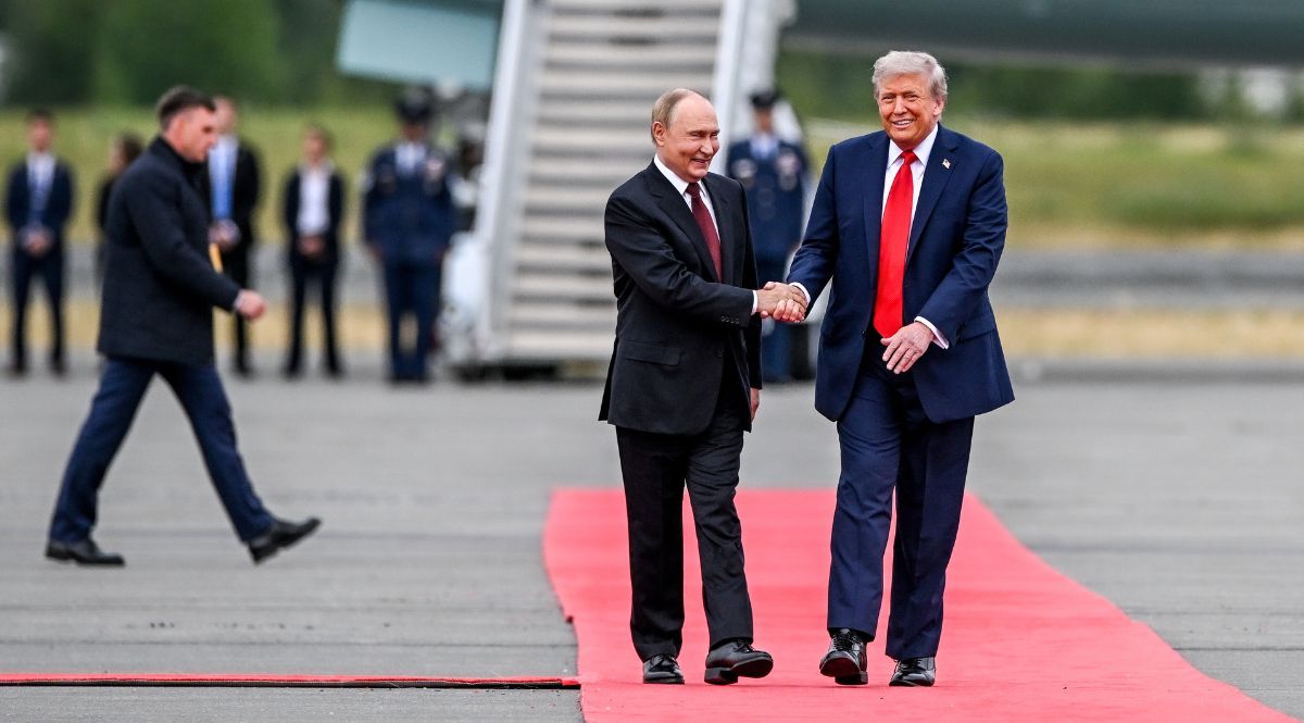 cesran's tweet image. In this insightful CESRAN Blog piece, Sardar Aziz examines the surprising Trump–Putin Alaska encounter from a Middle Eastern perspective. 
Read Sardar Aziz’s “Post-Primakov Russia” on CESRAN Blog.
👉 cesran.org/alaska-meeting…

#AlaskaMeeting #USRussia #Geopolitics