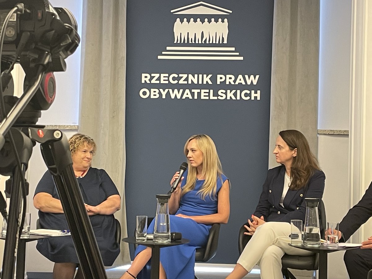 - Mamy jako kraj najmniej urodzeń w Europie, a jednocześnie mamy najniższy wiek emerytalny. Te dwa czynniki, które zupełnie uniemożliwiają należyte funkcjonowanie tego rynku w następnych latach. Musimy się zastanowić co zrobić, aby z jednej strony pracodawcy chcieli zatrudniać te