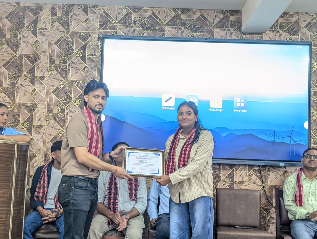 icecfwu's tweet photo. 🎉 Successfully wrapped up the Certificate Distribution Program of our 15-day Android Bootcamp 📱✨

🙌 Huge thanks to our amazing mentor Jeewan Aidi, our respected teachers for their amzing support on the entire bootcamp.
#AndroidBootcamp #CertificateDistribution #Teamwork https://t.co/fffRTnKslc
