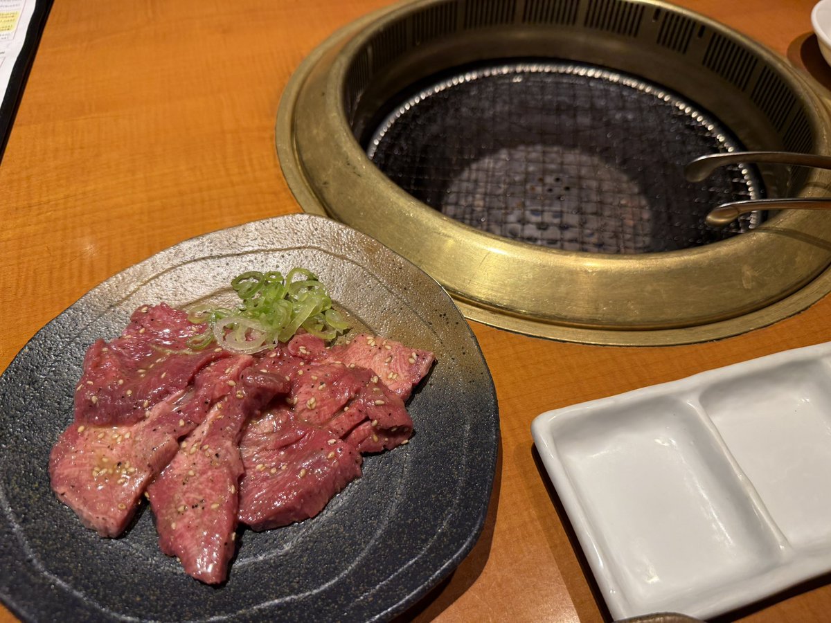心身の疲れを癒すのは一人焼肉なんよ。