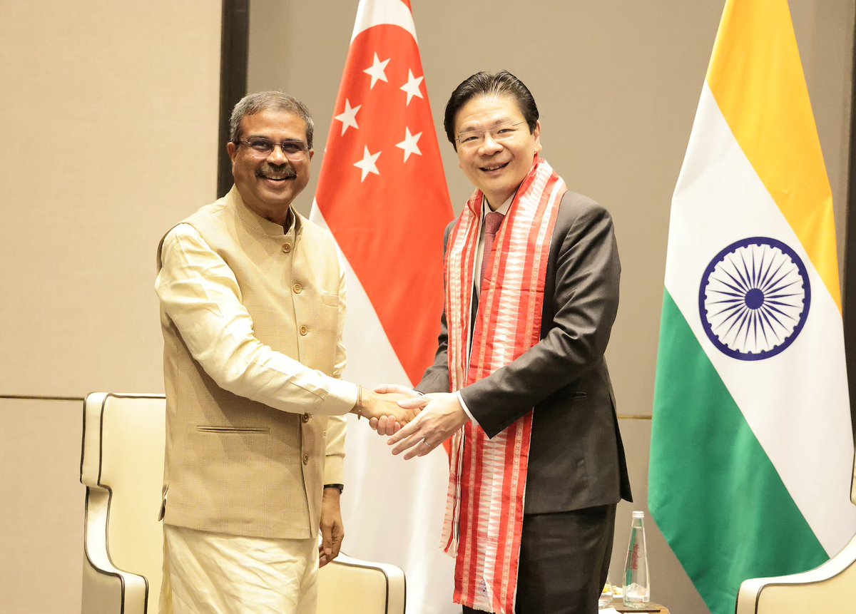 dpradhanbjp's tweet image. A pleasure to call upon PM of Singapore, HE Mr. @LawrenceWongST this afternoon. His visit to India is special, as this year marks the sixtieth year of diplomatic relations between our two great countries. 

We held meaningful conversations for expanding our bilateral engagements…