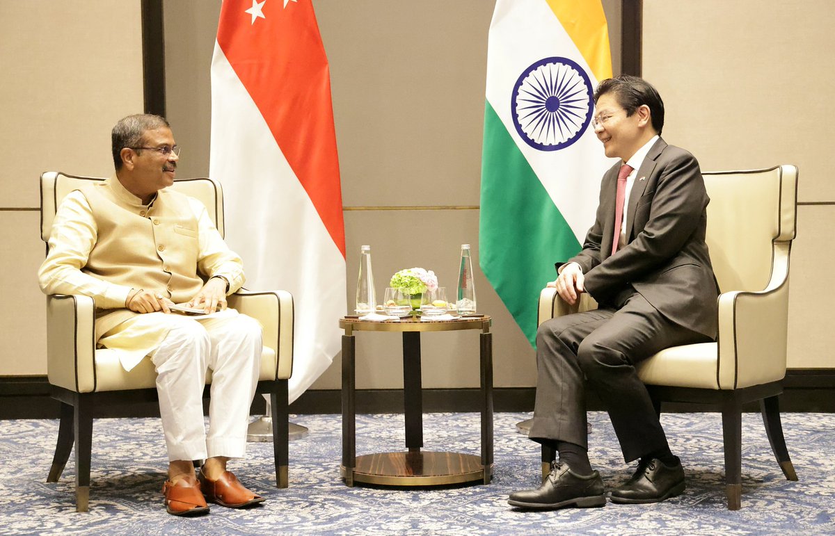 dpradhanbjp's tweet image. A pleasure to call upon PM of Singapore, HE Mr. @LawrenceWongST this afternoon. His visit to India is special, as this year marks the sixtieth year of diplomatic relations between our two great countries. 

We held meaningful conversations for expanding our bilateral engagements…