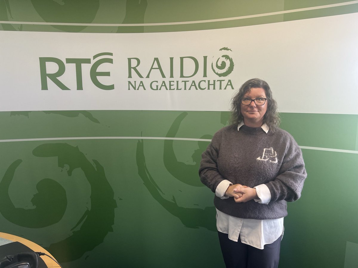 Susan Ní Churnáin linn ag trácht ar Scéim na bPrintíseach atá ag Údarás na Gaeltachta – tá os cionn 70 printíseacht ceadaithe mar chuid de Scéim Scoláireachta 2025.