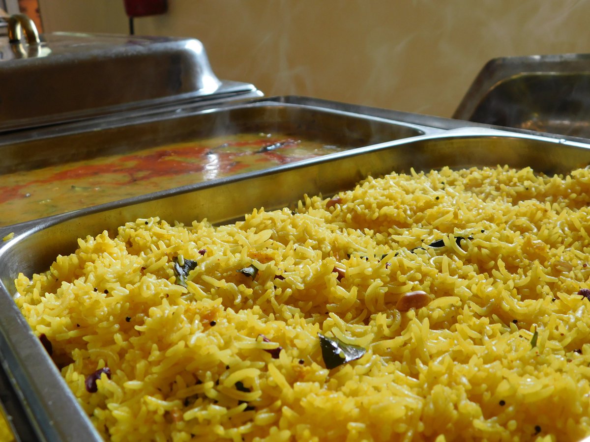 IndianDhabaUga's tweet image. The best value Sunday in Kampala is right here! For less than the cost of a movie &amp;amp; popcorn, enjoy a limitless journey through the flavors of India. What are you waiting for?

The Great Indian Dhaba
📍 Kololo, Kampala
📞 0751903647 or 0765946392

#Value #BestDeal