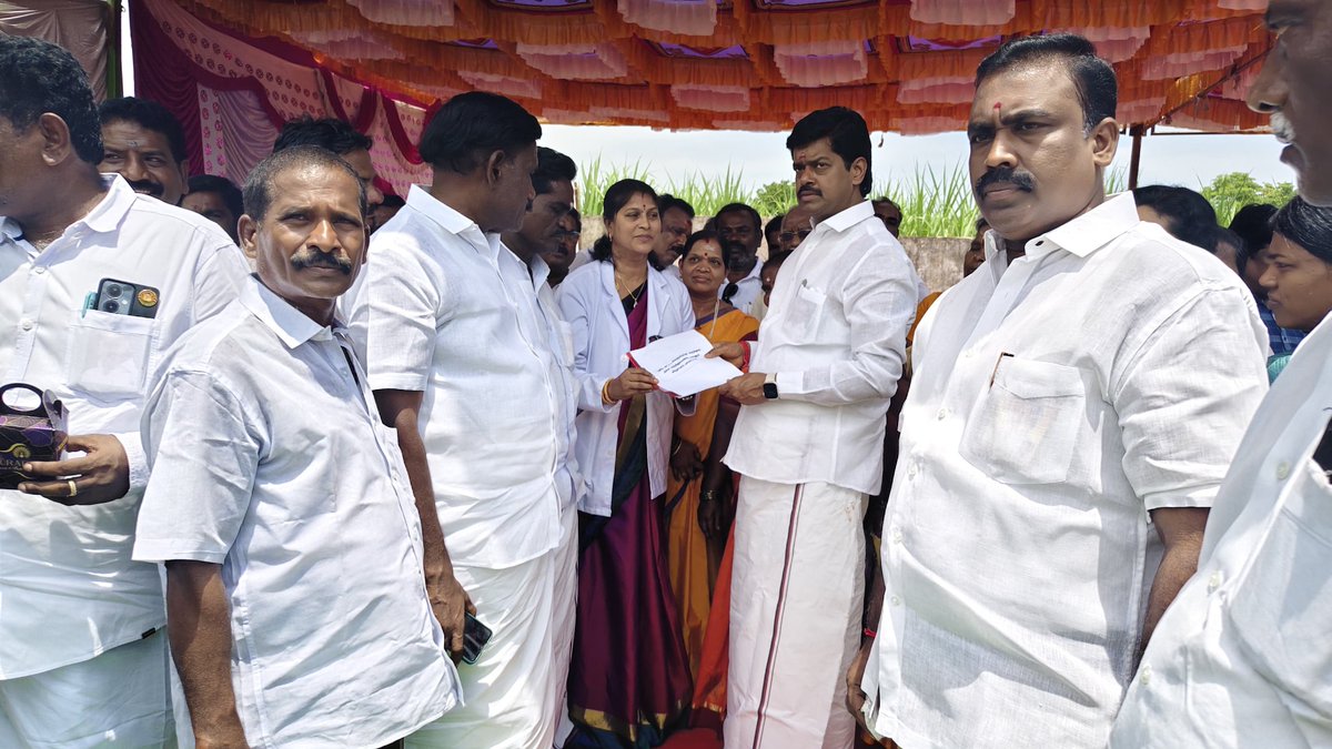 கழகத் தலைவர், மாண்புமிகு தமிழ்நாடு முதலமைச்சர் தளபதியார் அவர்களின் ஆணைக்கினங்க, வானூர் சட்டமன்ற தொகுதி, வானூர் ஒன்றியம், வானூர் அரசு மருத்துவமனையில், புதிய கூடுதல் கட்டிடம் அடிக்கல் நாட்டு விழாவில் கலந்து கொண்டபோது...