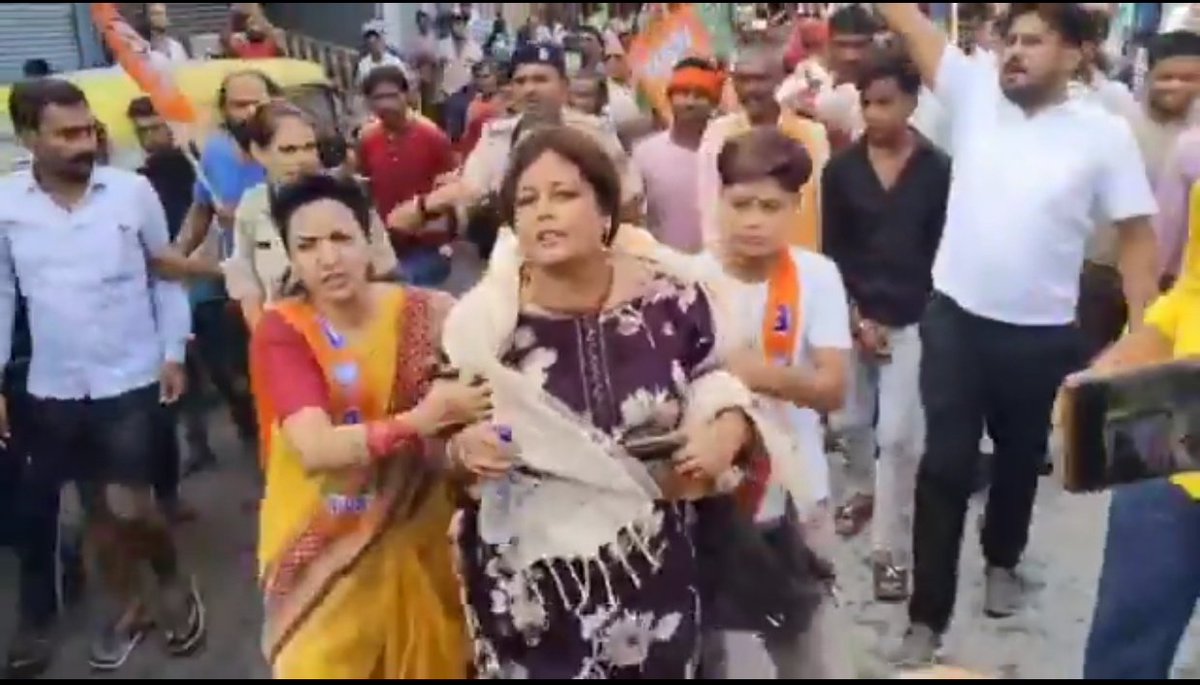 mr_mayank's tweet image. Self Goal by BJP 🚨

BJP in Bihar tried to hold a Bandh today to gain sympathy for Modi, but it backfired very badly 🤣

Let’s expose BJP’s Góondagardi in this epic thread 🧵