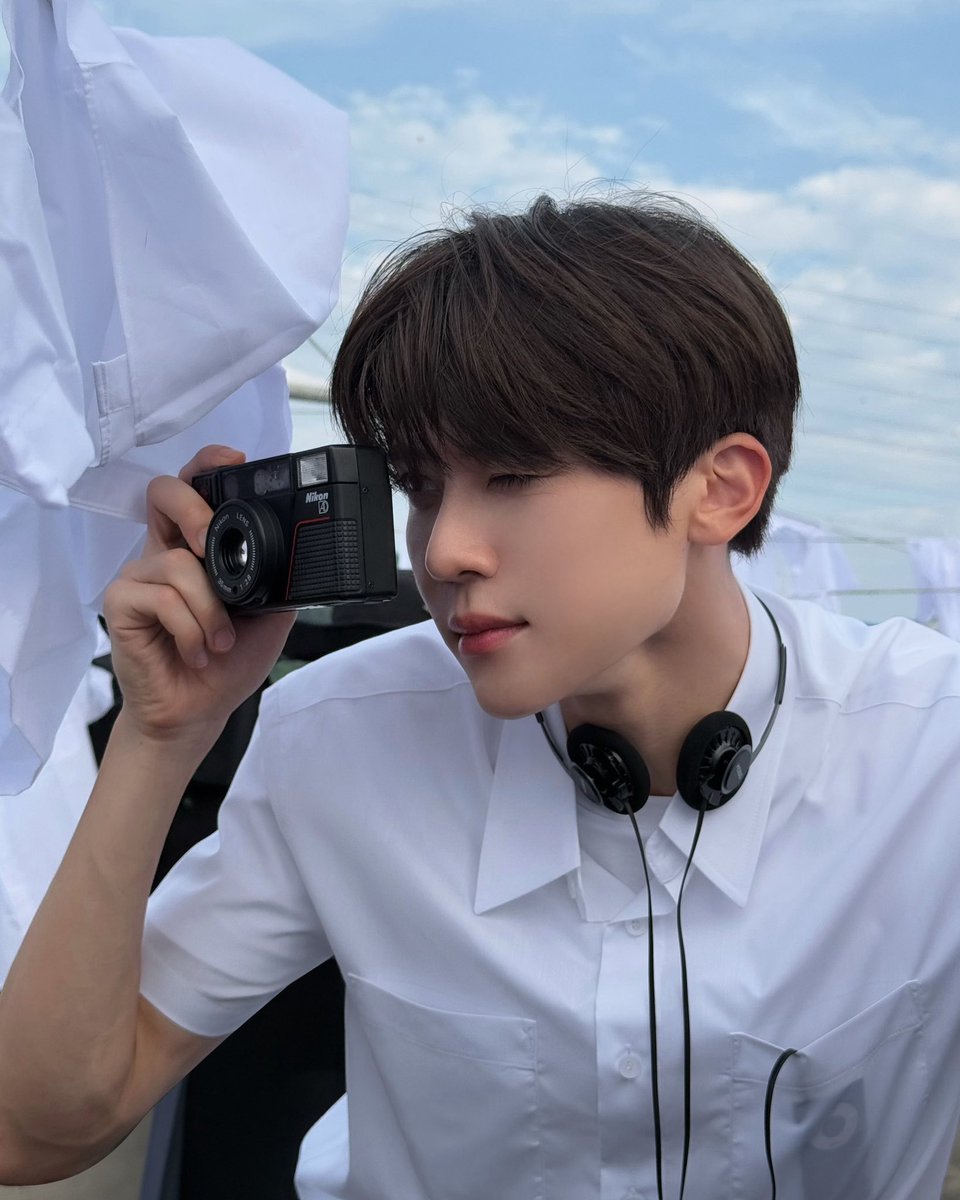 ️ ️️
N, Baru menginjak kuliah.
Berteman? 💛

(Jika ada tawaran relasi, boleh disematkan juga.)

️ ️️